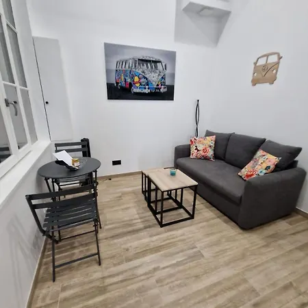 A Deux Pas Du Vieux Port Апартаменты